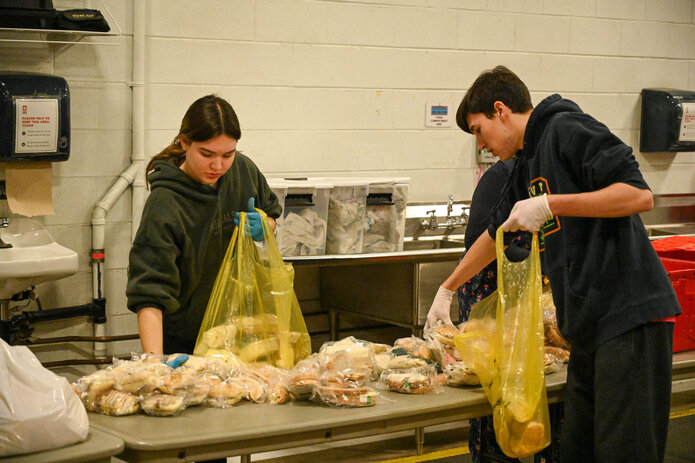 Upper School Students Volunteer at Akron-Canton Regional Foodbank